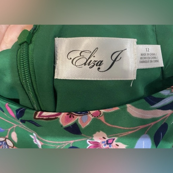Eliza J Floral Dress Woman's Size 12 Green W/ Pink Flowers Balloon Sleeve 3/4 - Picture 5 of 10